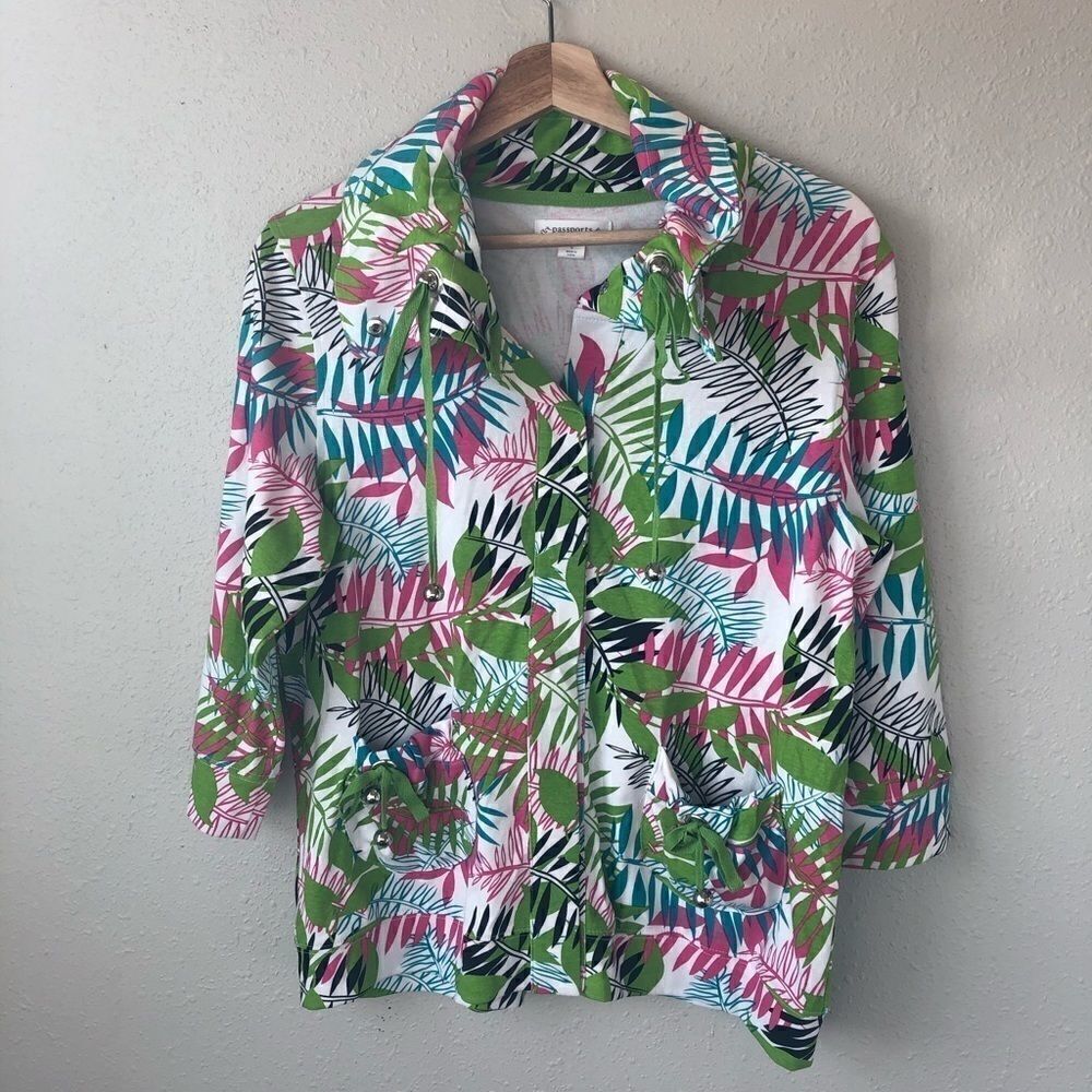 Passports Tropical Button Down Top Size L